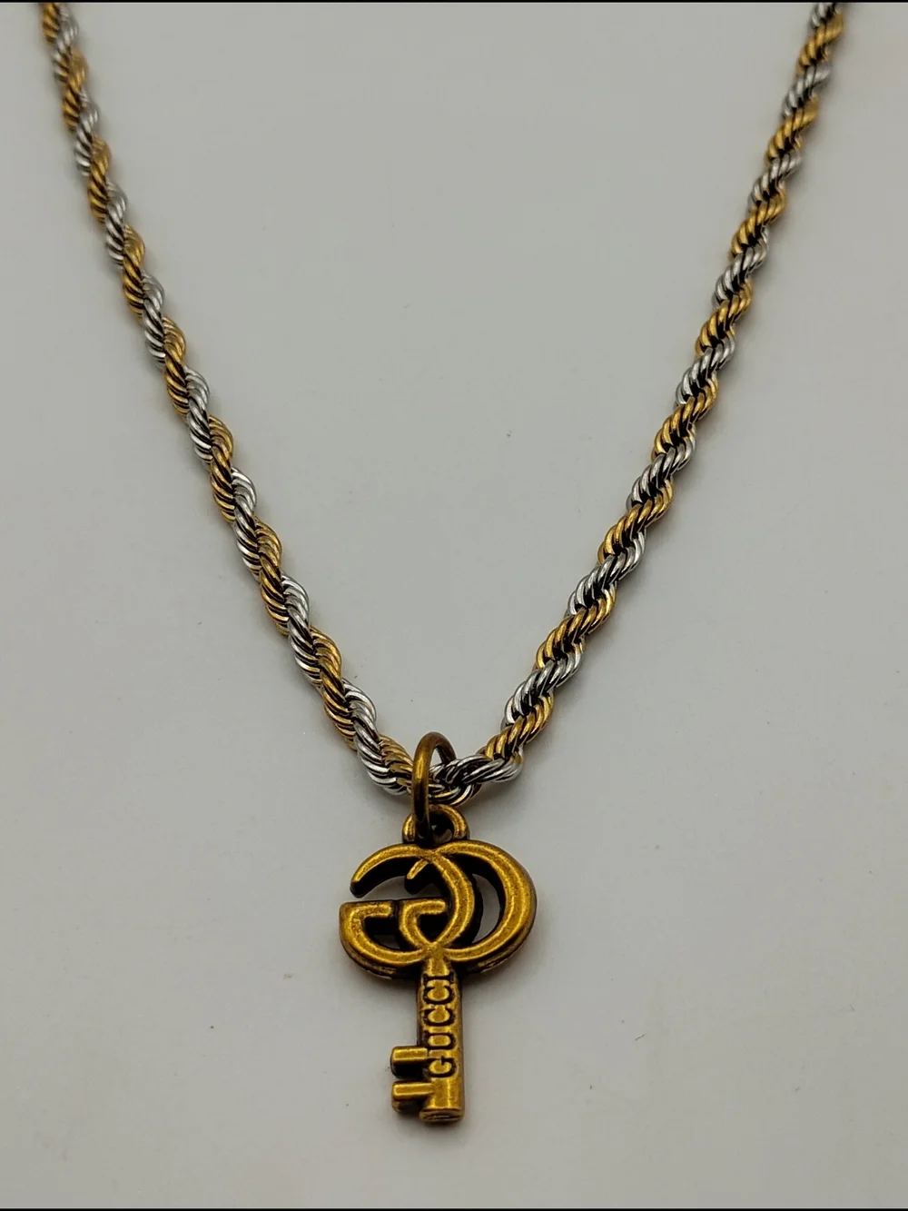Gucci Key Pendant On A Two Tone Rope Necklace - Picture 7 of 7